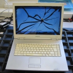 display-reparatur-tausch Defektes Notebook Display