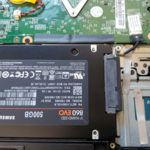 Einbau einer zusätzlichen SSD Festplatte in ein Lenovo Yoga 300-11IBY deaktiviert internen Flash-Speicher