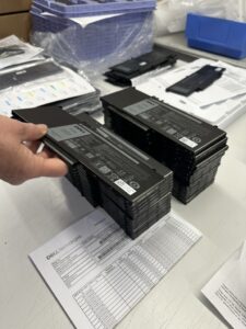 DELL Origina Akkus - stapelweise