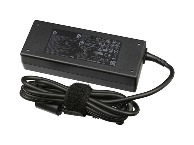 Das HP Original NT9045 Netzteil 90 Watt mit Adapter. Mit diesem Netzteil hat das Laden des Notebook Akkus wieder anstandslos funktioniert.