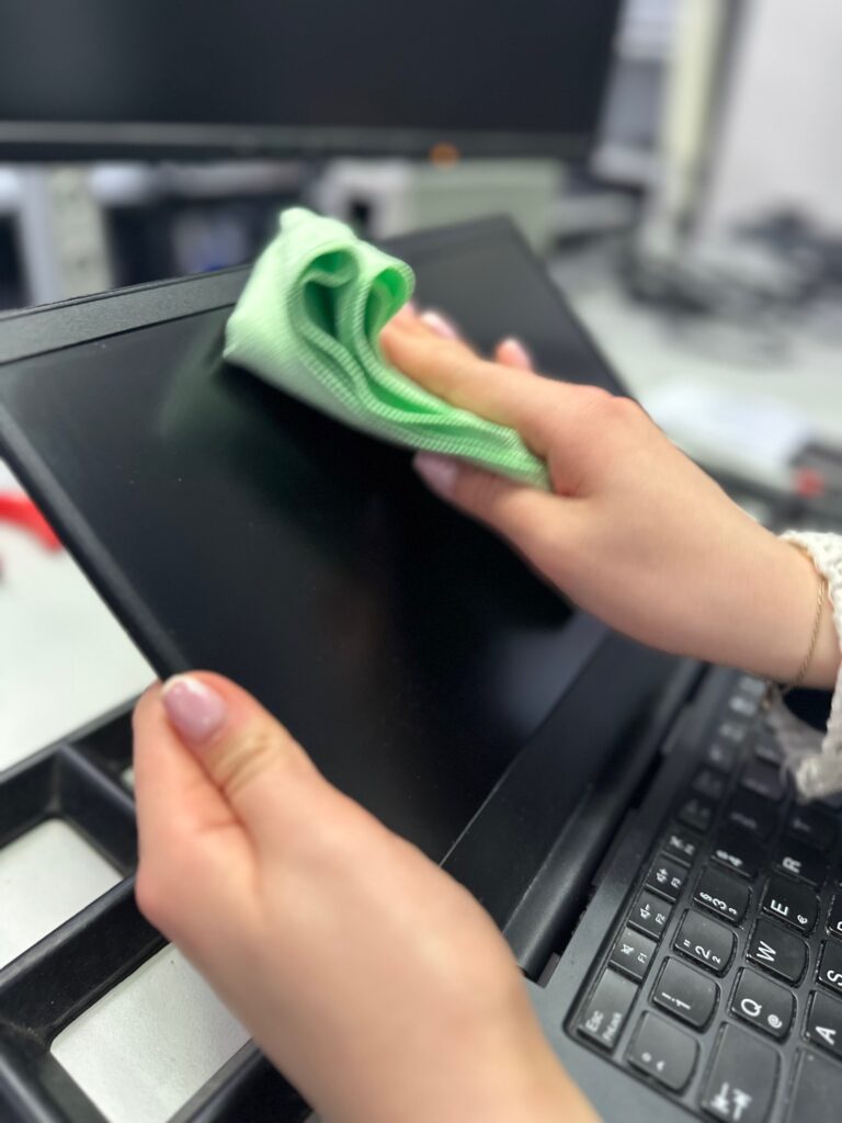 Laptop Reinigung_3