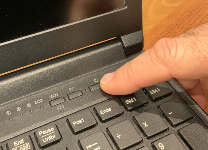 Lenovo Thinkpad Lässt Sich Nicht Einschalten Laptop geht nicht mehr an - Das sind die 6 häufigsten Ursachen wenn