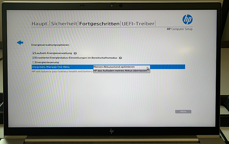 Das Problem kann generell bei HP-Notebooks auftreten, wenn bei den Energieverwaltungsoptionen im "Integritäts-Manager für Akku" der Eintrag auf „Akkuzustand optimieren“ eingestellt ist.