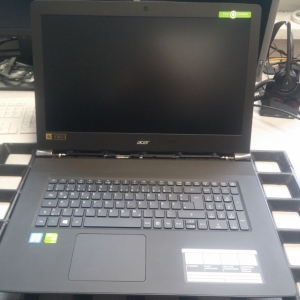 Notebook Festplatte defekt. Das reparierte ACER Aspire Nitro VN7-792G.