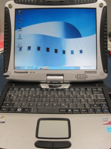 Wieder hart im nehmen. Das reparierte Panasonic Toughbook CF 19 kurz vor dem Versand zum Kunden.